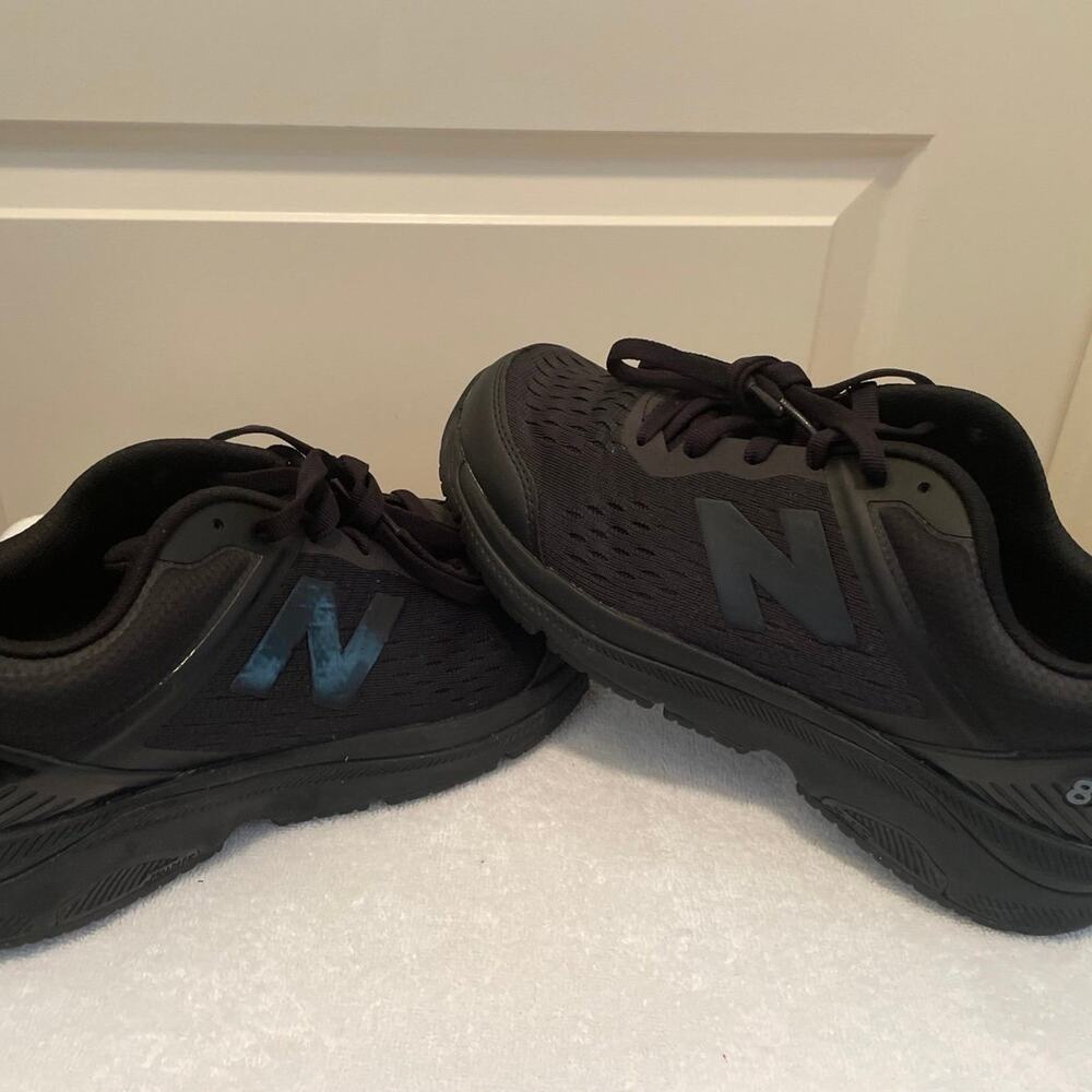 New Balance 847 v4 Sneaker - Women’s Size 8.5 - D width - Picture 3 of 9